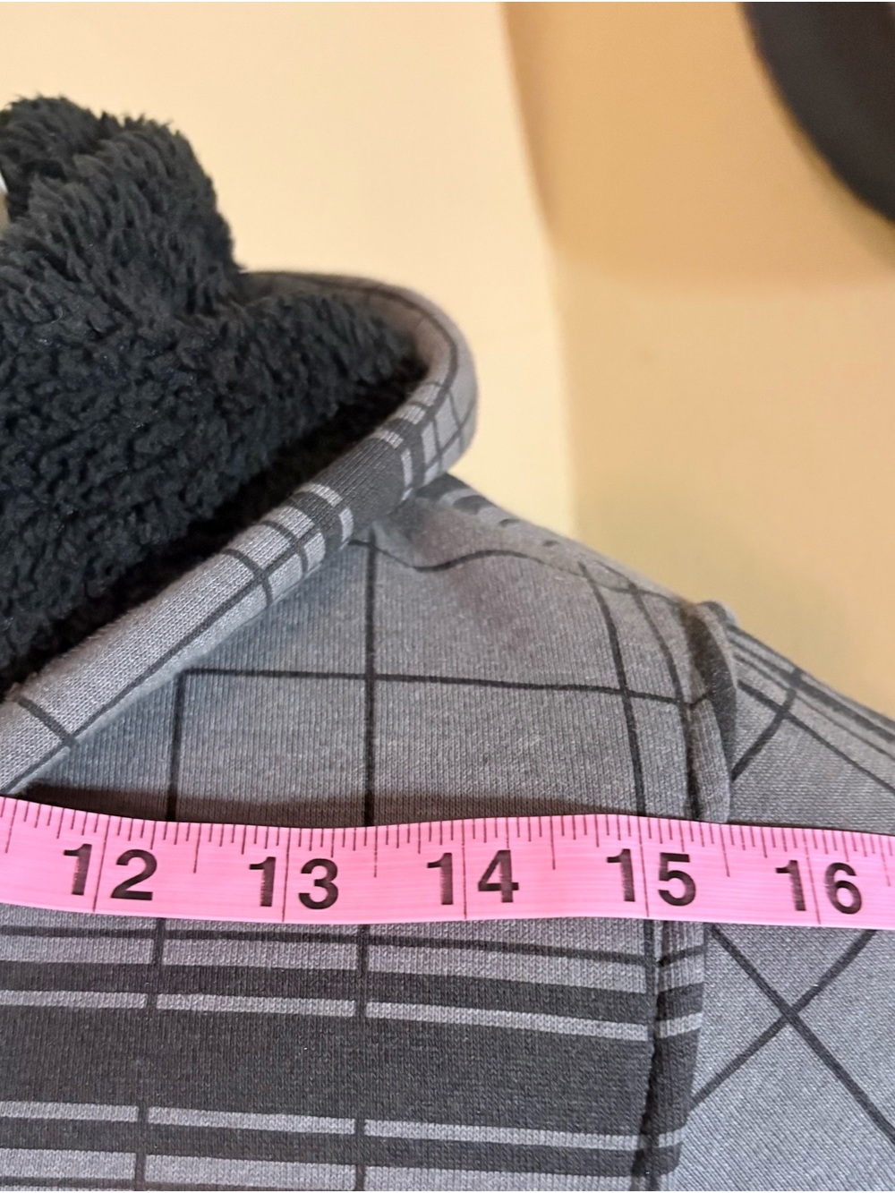 Zoo York Gray Plaid Lightweight Zip Hoodie with Black Sherpa lined with Hood - Picture 4 of 5